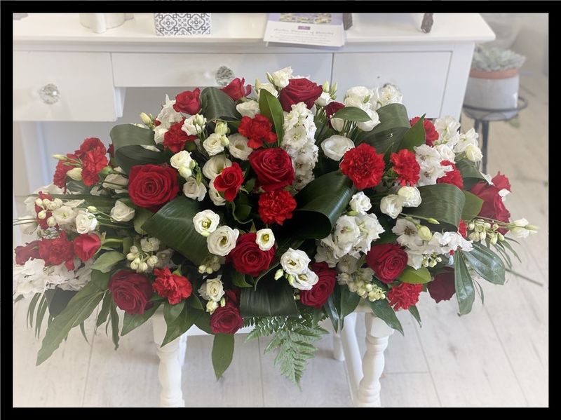 Red and White Double Ended Spray