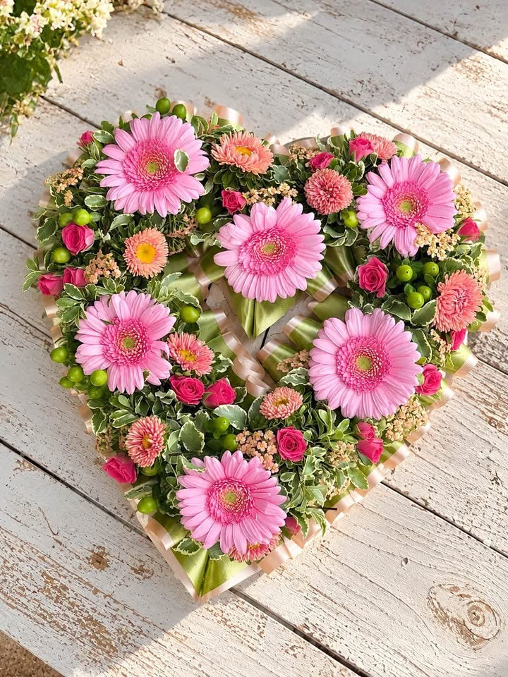 Pink and green open heart